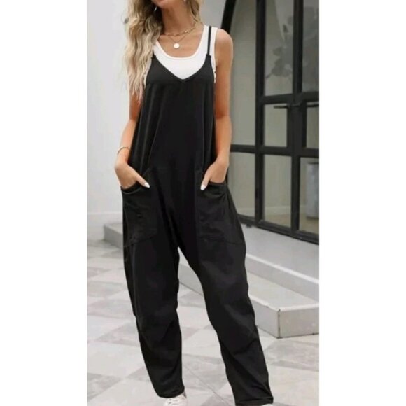 Trendy Queen Black Casual Loose Fit Jumpsuit With Pockets. Size Small - Picture 1 of 11